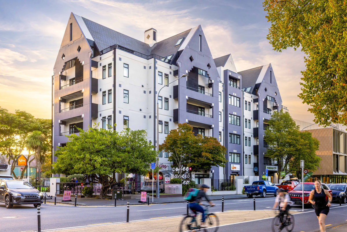 Hotel Give - Exterior-1