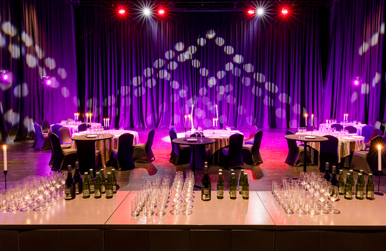 Black Box Theatre – Papa Hou Event and Performance Venue Chris