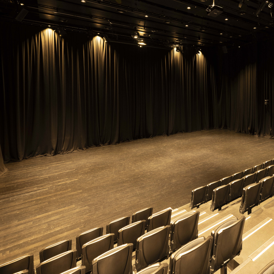 Black Box Theatre – Papa Hou Event and Performance Venue Chris