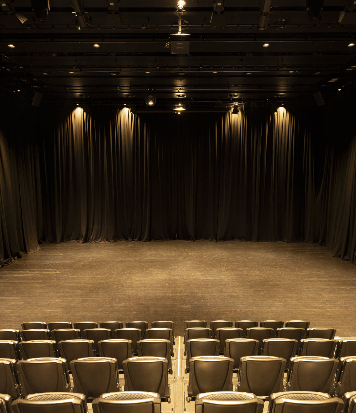 Black Box Theatre – Papa Hou Event and Performance Venue Chris